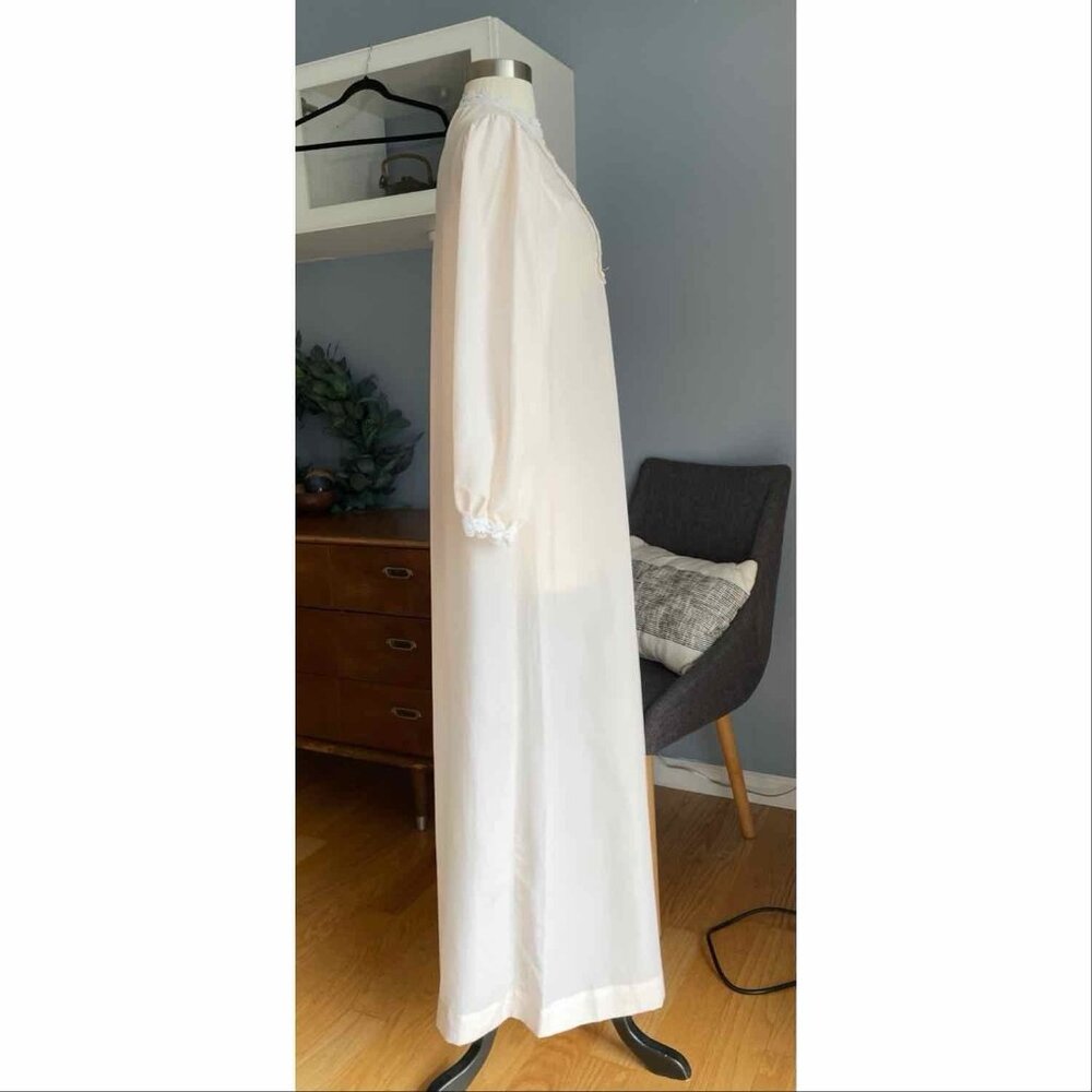Vintage Christian Dior Long Sleeveless Nightgown Lace Eyelet Details Size S - Picture 4 of 8